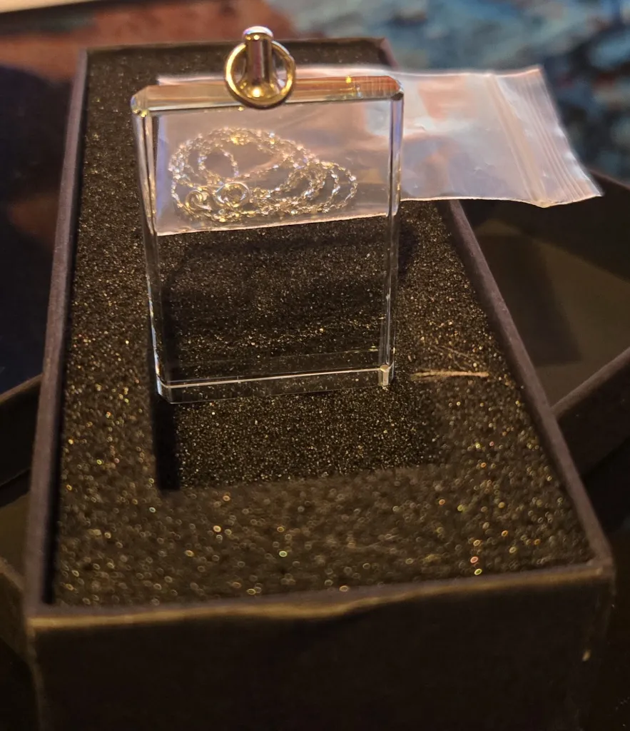 RMCRN001 Crystal Necklace.webp